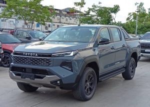 2026 TOYOTA HILUX TRAVO OVERLAND PLUS DOUBLE CAB 2.8 4WD AT Gray