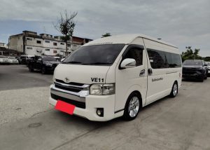 2017 TOYOTA VAN COMMUTER 3.0 2WD MT White