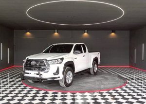 2021 TOYOTA HILUX REVO MID SMART CAB 2.4 2WD MT White