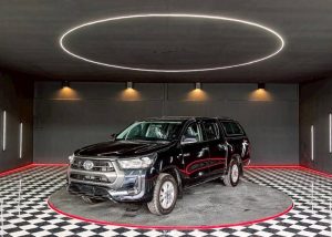 2020 TOYOTA HILUX REVO MID DOUBLE CAB 2.4 2WD AT Black