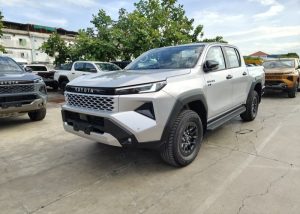 2026 TOYOTA HILUX TRAVO 4TREX PREMIUM DOUBLE CAB 2.8 4WD MT Silver