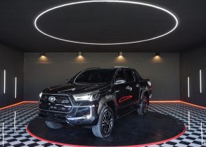 2022 TOYOTA HILUX REVO MID DOUBLE CAB 2.4 2WD AT Black