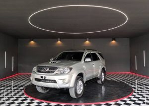2008 TOYOTA SUV V FORTUNER 3.0 4WD AT Silver