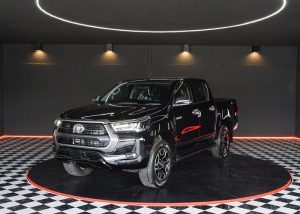2021 TOYOTA HILUX REVO MID DOUBLE CAB 2.4 2WD AT Black