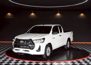 2020 TOYOTA HILUX REVO MID SMART CAB 2.4 2WD MT White