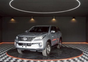2015 TOYOTA SUV V FORTUNER 2.4 2WD AT Silver