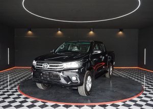 2016 TOYOTA HILUX REVO G DOUBLE CAB 2.4 2WD MT Black