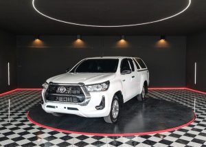 2022 TOYOTA HILUX REVO ENTRY SMART CAB 2.4 2WD AT White