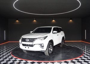 2015 TOYOTA SUV V FORTUNER 2.8 4WD AT White