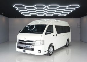 2019 TOYOTA VAN COMMUTER 3.0 2WD AT White