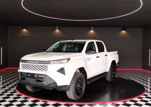 2026 TOYOTA HILUX TRAVO SMART DOUBLE CAB 2.8 2WD AT White