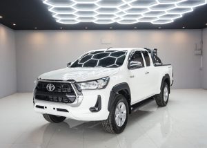 2021 TOYOTA HILUX REVO MID SMART CAB 2.4 2WD MT White