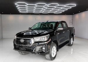 2018 TOYOTA HILUX REVO E DOUBLE CAB 2.4 2WD AT Black