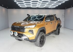 2020 TOYOTA HILUX REVO ENTRY DOUBLE CAB 2.4 2WD AT Orange