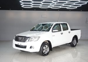 2012 TOYOTA HILUX VIGO E DOUBLE CAB 2.7 2WD MT White