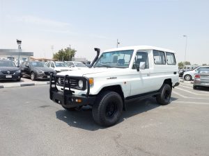 1995 TOYOTA LAND CRUISER SUV 4.2 4WD AT White