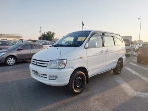 1998 TOYOTA TOWNACE NOAH VAN 2.2 2WD AT White