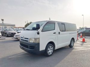 2004 TOYOTA COMMUTER MINI VAN 2.5 2WD AT White