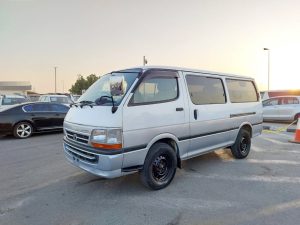 2003 TOYOTA HIACE MINI VAN 2.0 2WD MT White