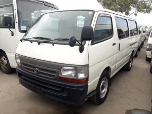 1999 TOYOTA HIACE VAN 3.0 2WD AT White