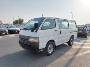 2001 TOYOTA HIACE VAN 0.2 2WD MT White