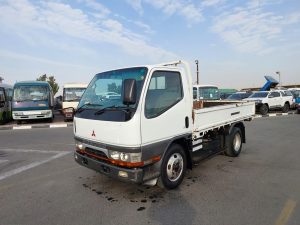 1997 MITSUBISHI CANTER TRUCK 4.6 2WD MT White