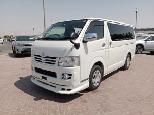 2009 TOYOTA COMMUTER VAN 3.0 2WD AT White