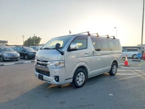 2022 TOYOTA HIACE COMMUTER 2.8 2WD AT Silver