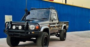 2010 TOYOTA LAND CRUISER SUV 4.5 4WD MT Black