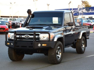 2015 TOYOTA LAND CRUISER SUV 4.5 4WD MT Black