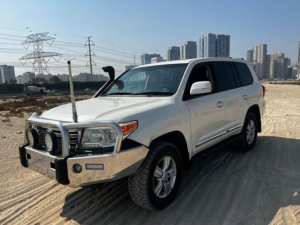 2014 TOYOTA LAND CRUISER SUV 4.5 2WD AT White