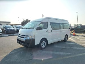 2016 TOYOTA COMMUTER VAN 3.0 2WD AT White