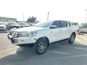 2017 TOYOTA HILUX PICK UP 2.8 2WD AT White