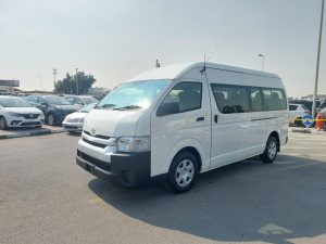 2015 TOYOTA COMMUTER VAN 3.0 2WD AT White