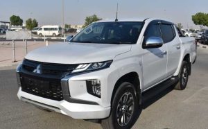 2019 MITSUBISHI TRITON PICK UP 2.4 4WD AT White