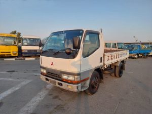 1996 MITSUBISHI CANTER TRUCK 4.2 2WD MT White
