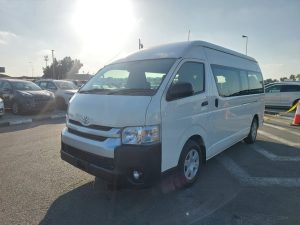 2018 TOYOTA COMMUTER VAN 3.0 2WD AT White