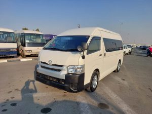 2014 TOYOTA COMMUTER VAN 3.0 2WD AT White