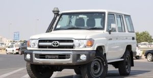 2017 TOYOTA LAND CRUISER SUV 4.2 4WD MT White