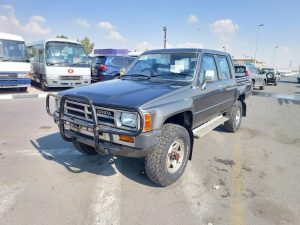 1987 TOYOTA HILUX PICK UP 2.4 4WD AT Gray