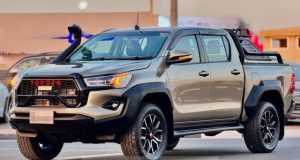 2018 TOYOTA HILUX PICK UP 2.8 2WD AT Silver