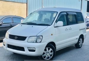 2000 TOYOTA NOAH MINI VAN 2.0 2WD AT White