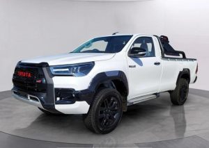 2023 TOYOTA HILUX PICKUP TRUCK 2.8 4WD AT White