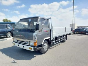 1990 MITSUBISHI CANTER TRUCK 3.9 2WD MT Silver