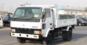 1993 MITSUBISHI FIGHTER TRUCK 7.5 2WD MT White