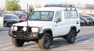 2017 TOYOTA LAND CRUISER SUV 4.2 4WD MT White