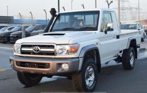 2013 TOYOTA LAND CRUISER PICK UP 4.5 4WD MT White