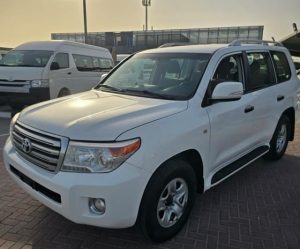2011 TOYOTA LAND CRUISER SUV 4.5 4WD MT White