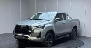 2023 TOYOTA HILUX PICK UP 2.8 4WD MT Silver