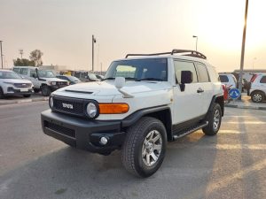 2014 TOYOTA FJ CRUISER SUV 4.0 4WD AT White